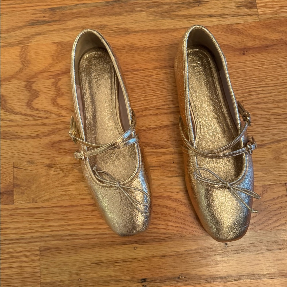 ZARA Gold Ballet Flats Size 38 7.5-8